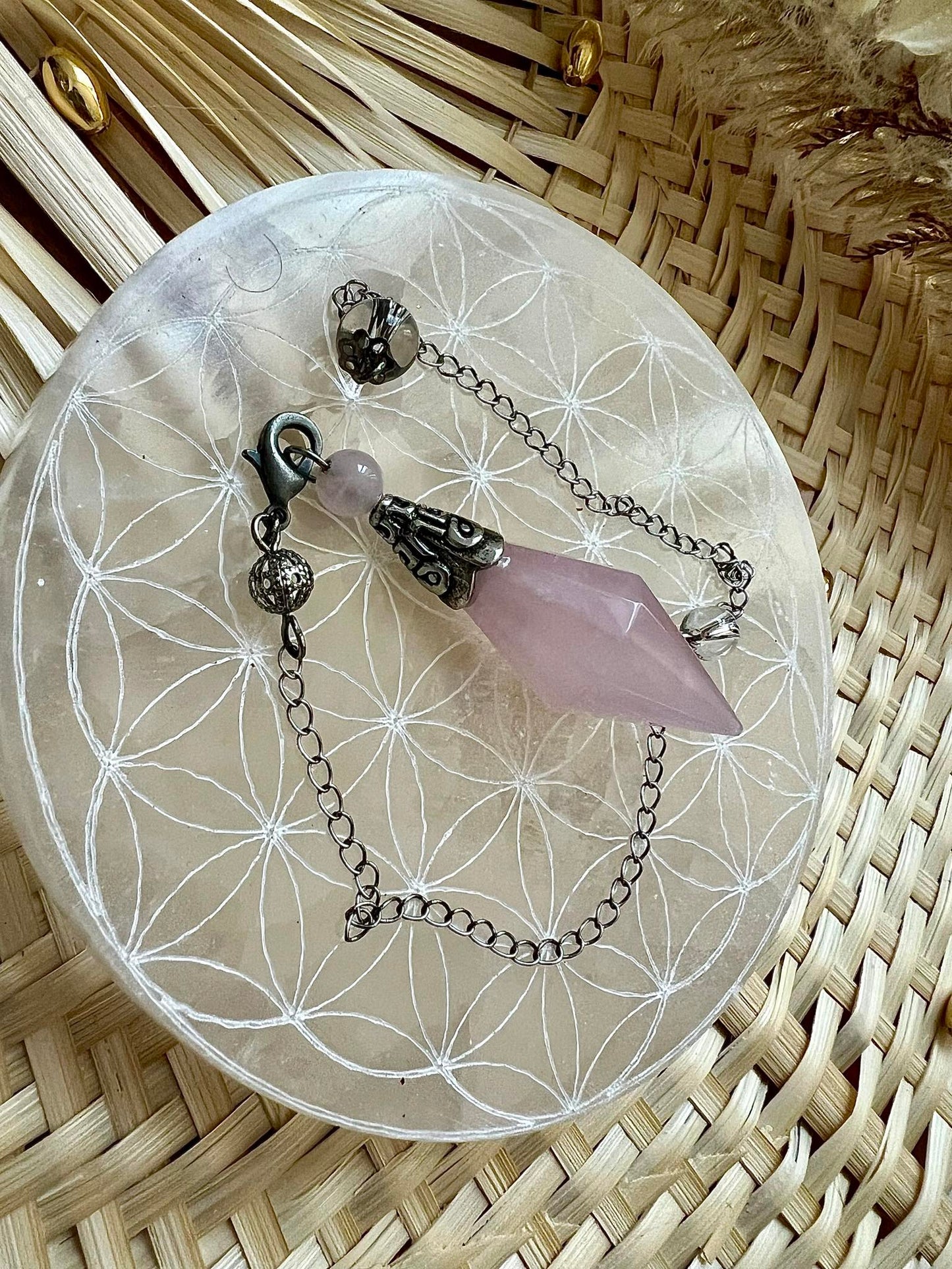 Pendule en pierre de Quartz-Rose