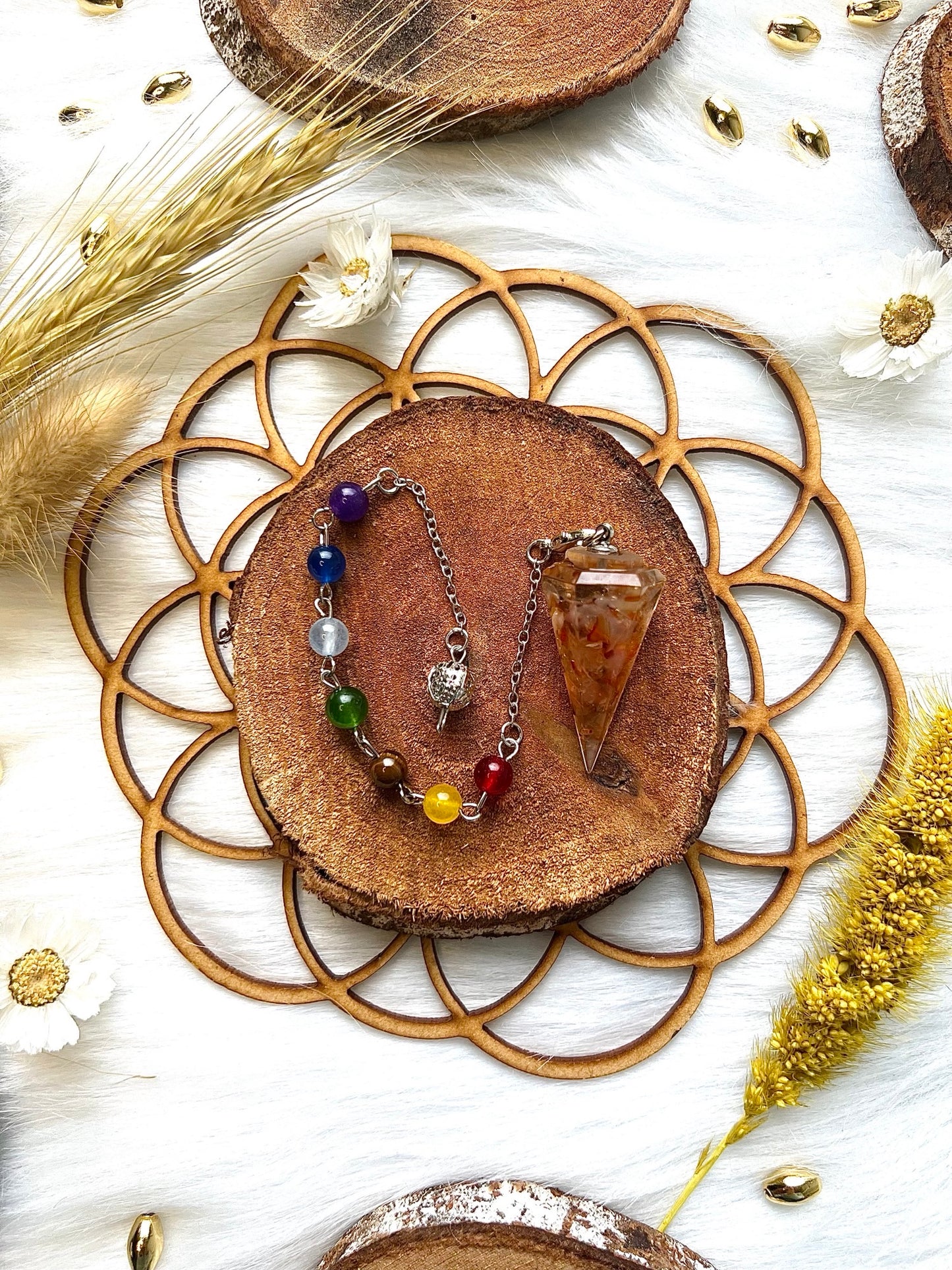 Pendule orgonite en Cornaline avec pierre 7 Chakras