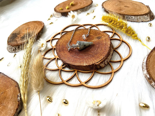 Pendule en pierre de Labradorite