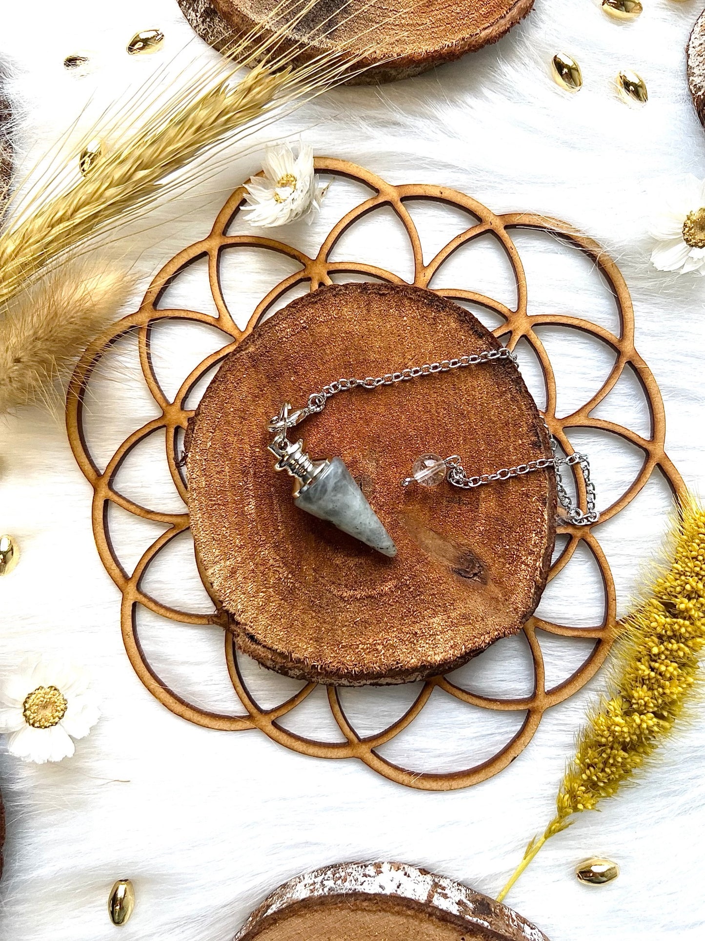 Pendule en pierre de Labradorite
